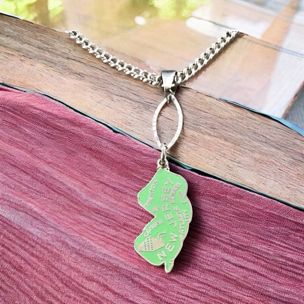 🆕 New Jersey Pendant  Necklace Vintage Enamel/Stainless Steel